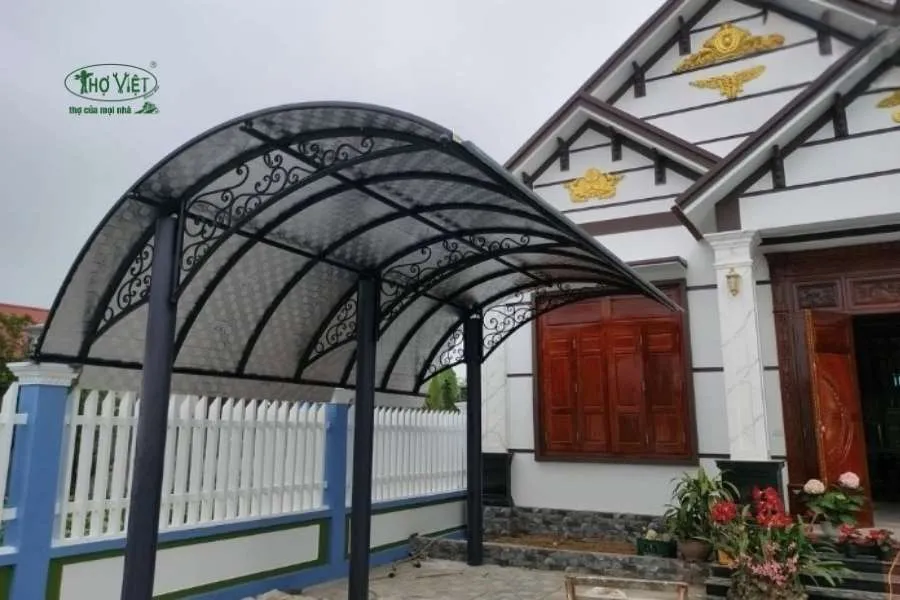 Mẫu nhà xe mái vòm tôn