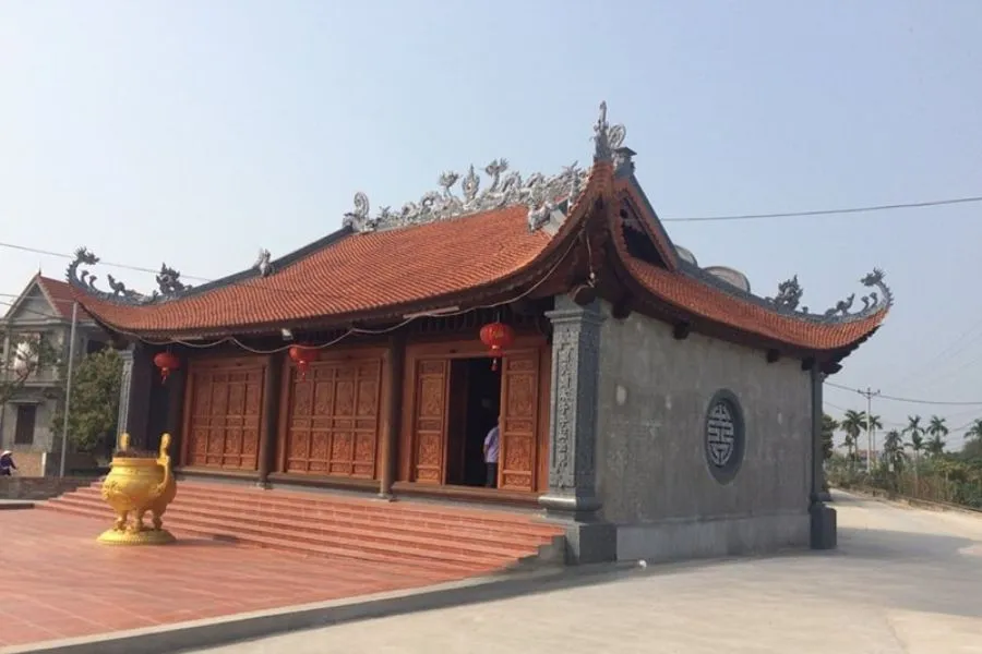 Nhà thờ 3 gian 4 mái (Mái Đao hoặc Mái Bánh Ú)