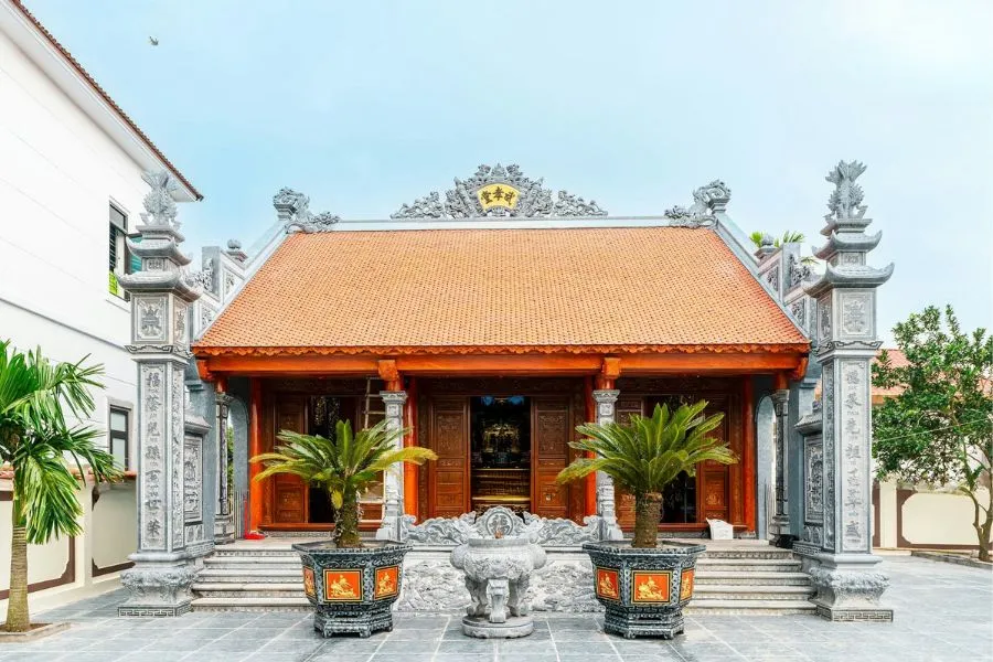 Nhà thờ 3 gian có Hậu Cung