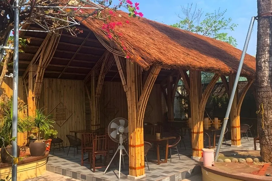 Mẫu nhà tre mái lá