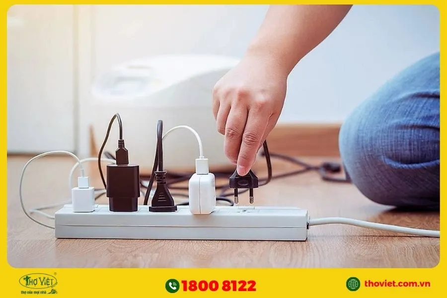 Hạn chế dùng nhiều thiết bị điện trong giờ cao điểm