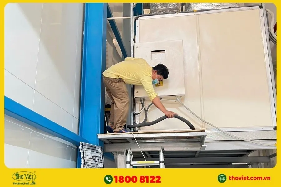 Thợ Việt sửa chữa tủ điện công nghiệp