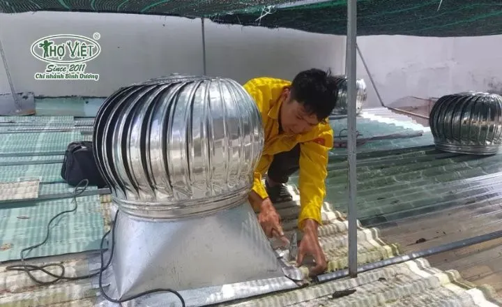 Lắp quả cầu thông gió