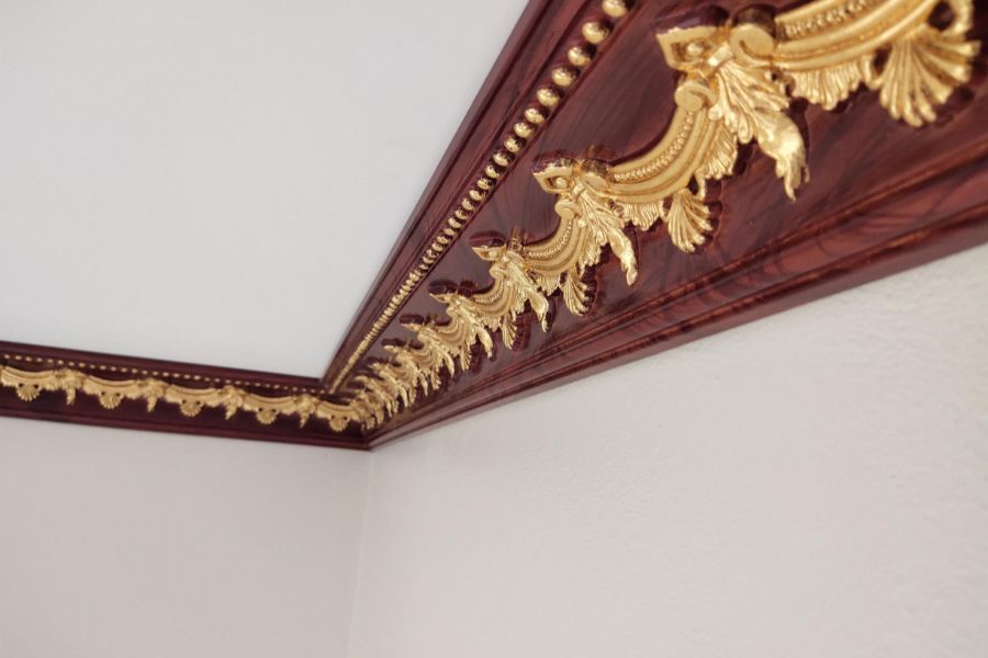 Phào chỉ trần nhà bằng gỗ
