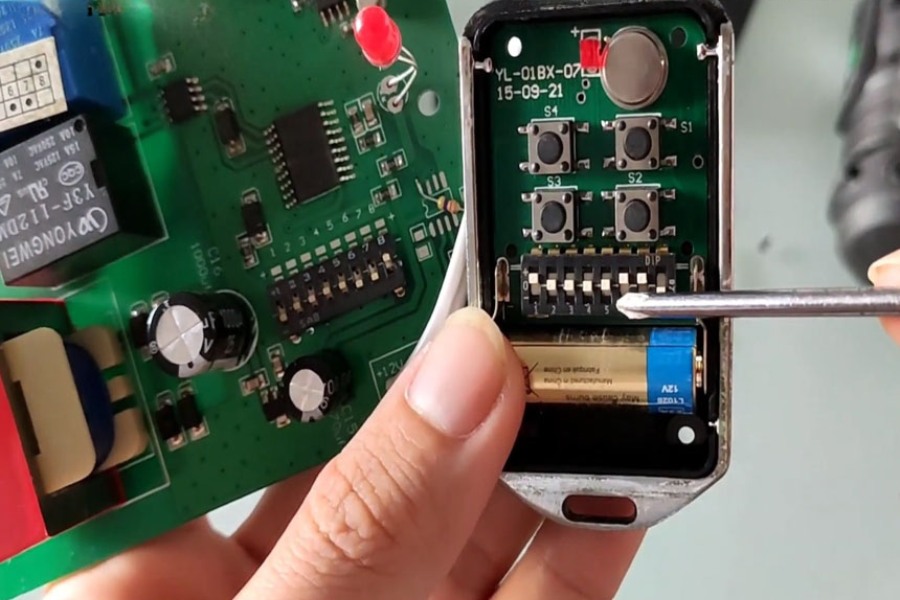 Những điều cần tránh khi remote bị vô nước