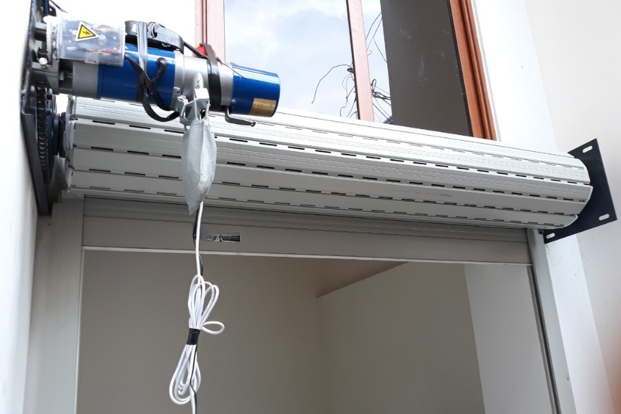 Dấu hiệu cho thấy motor cửa cuốn bị hư hỏng