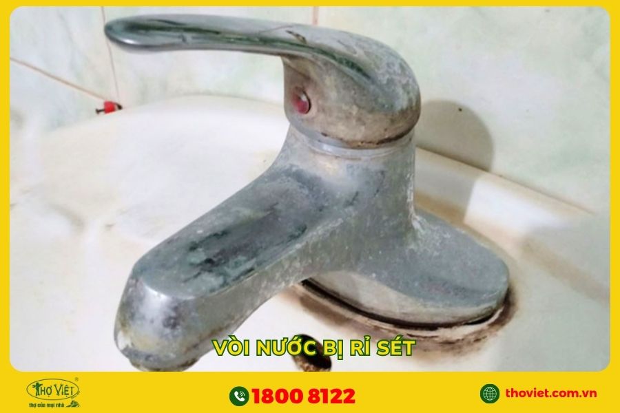 Vòi nước bị rỉ sét