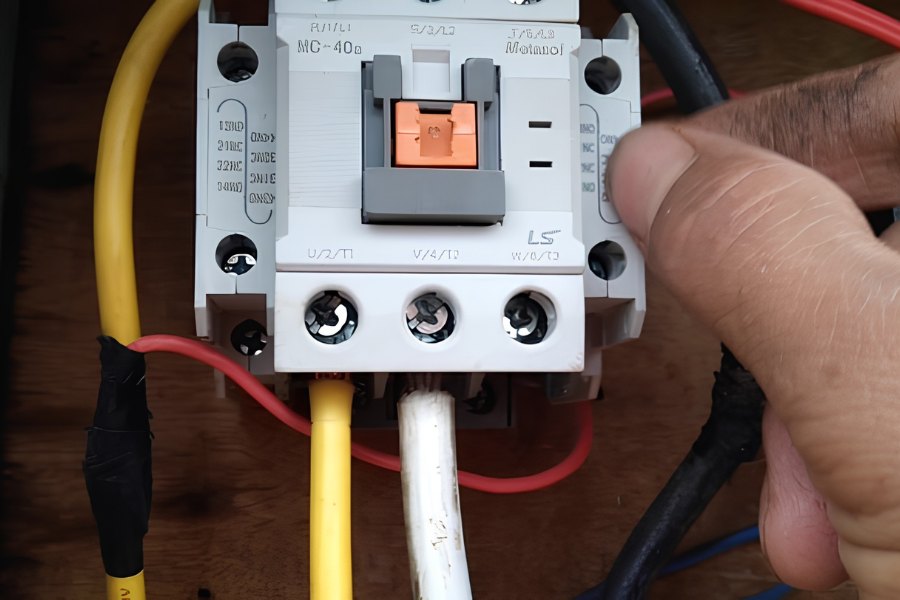 Cấu tạo khởi động từ 1 pha