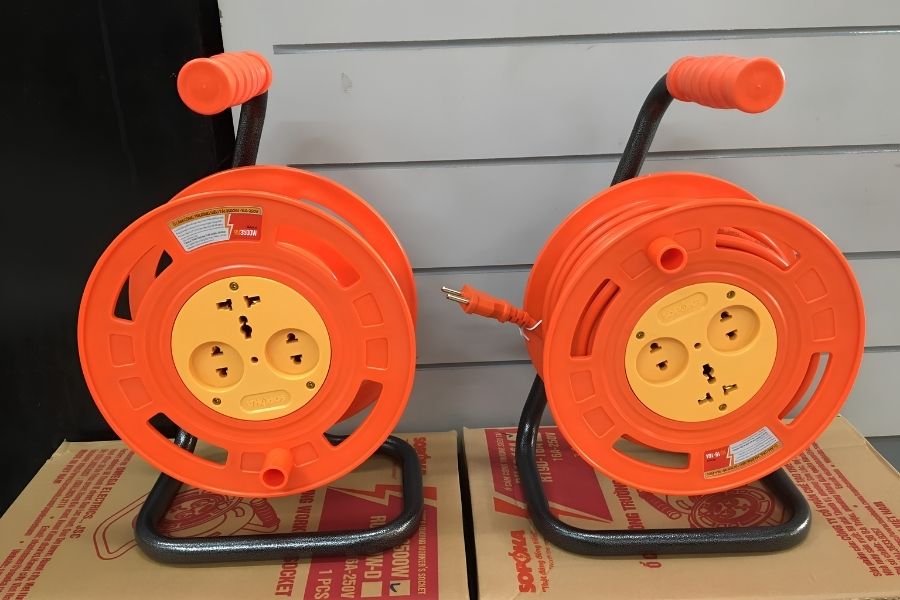 Ổ cắm rulo tay quay Sopoka Q6000W